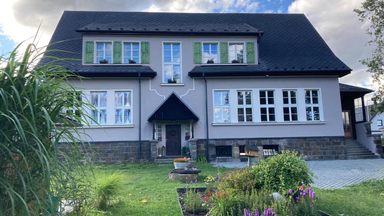 Apartmany Ceska Skola Lipova  Exterior photo